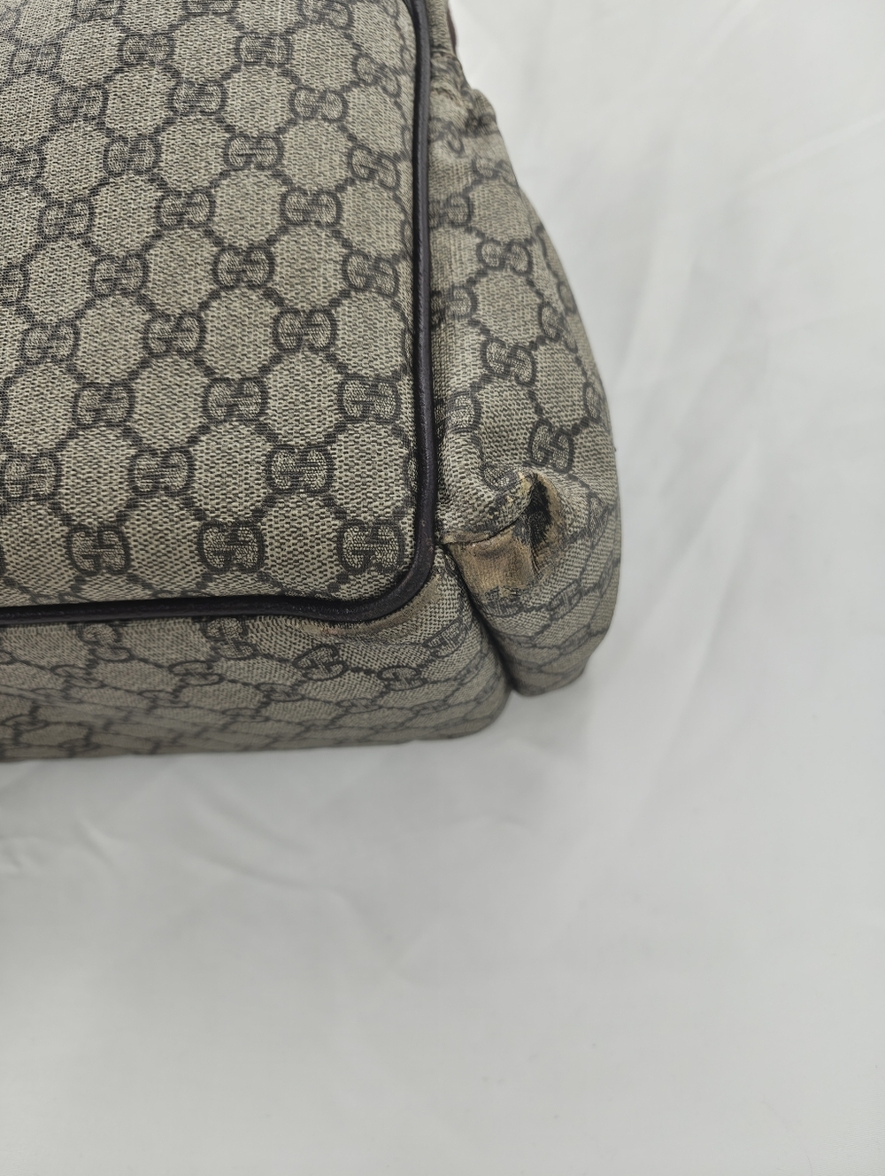 Gucci Beige Monogram Canvas Shoulder Bag with Brown Trim - Picture 11 of 16